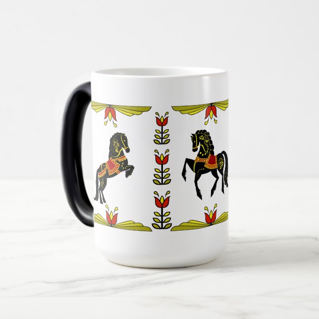Taza Mágica Stallion negro frisón/frisón, dorado/rojo (Anverso izquierdo)