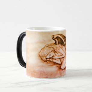 Taza Mágica Un ángel durmiente en las nubes del cielo