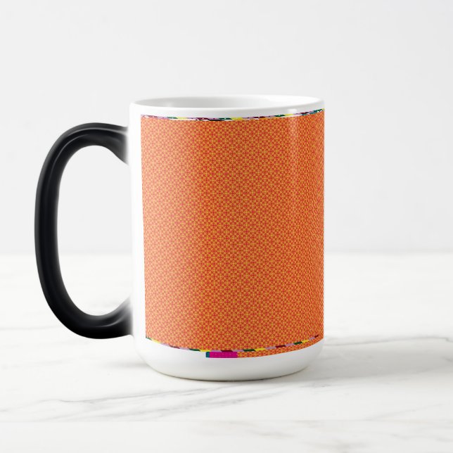 Taza Mágica un fondo naranja y amarillo con cuadrados pequeños (Izquierda)