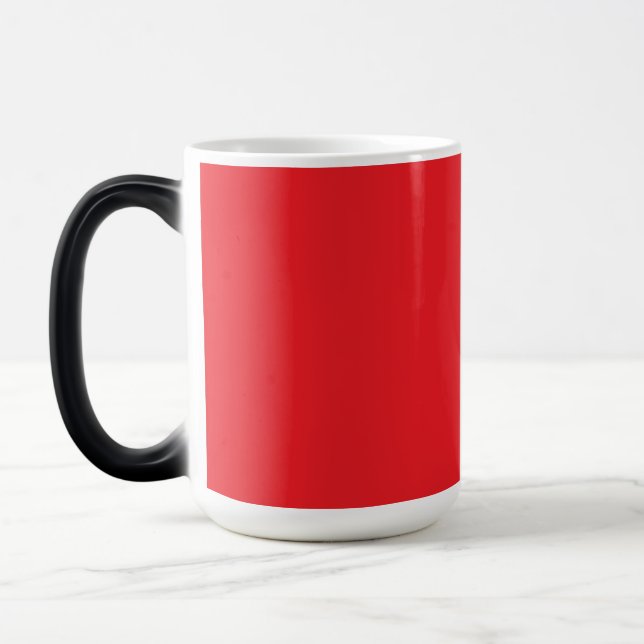 Taza Mágica un fondo rojo con un borde blanco (Izquierda)