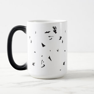 Taza Mágica una foto en blanco y negro de una bandada de pájar