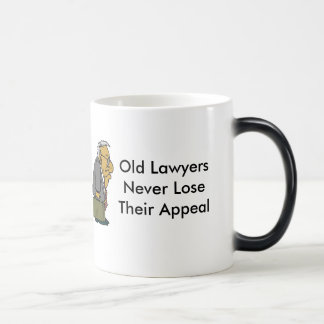 Taza Mágica Viejos abogados