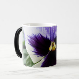Taza Mágica violeta profundo sobre pensamiento blanco