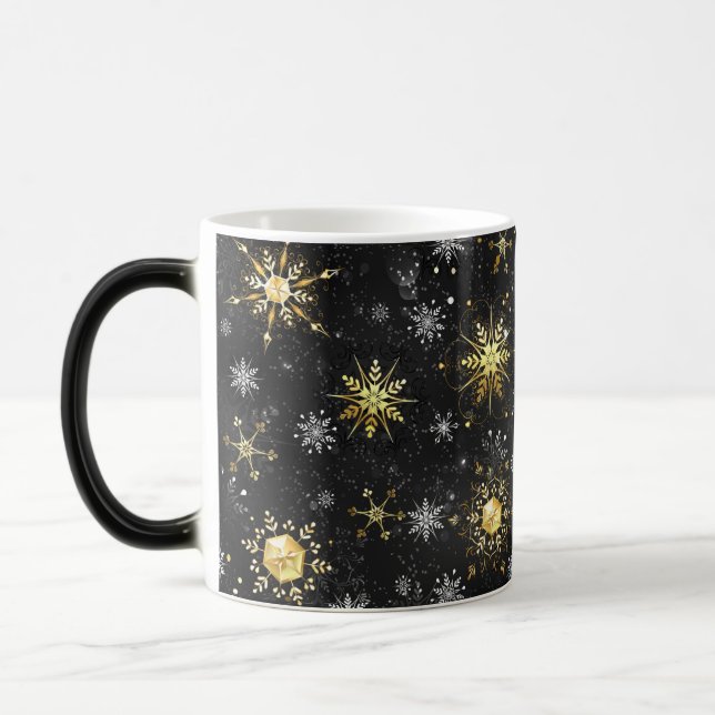 Taza Mágica Xmas copos de nieve dorados sobre fondo negro (Izquierda)