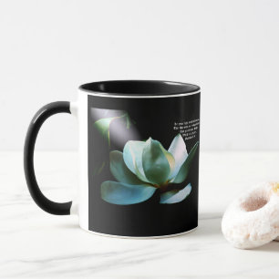 Taza Magnolia Primer Plano Foco Mateo 5:16