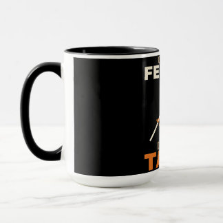 Taza Maíz en el comedero diésel en el tanque, caza de v