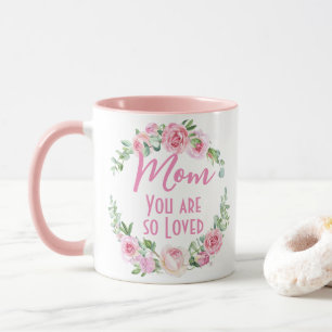 Taza Mamá, eres tan querida Rosa de Floral Wreath