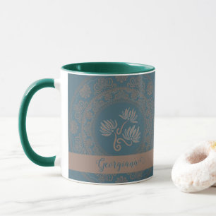 Taza Mándala de punto de loto rococó teal dorado person