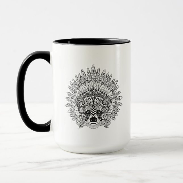 Taza Mapache en Doodle emplumado del capo de la guerra (Izquierda)