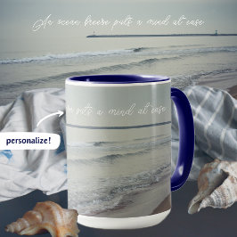 Taza Mar frío y calmado en un día de invierno