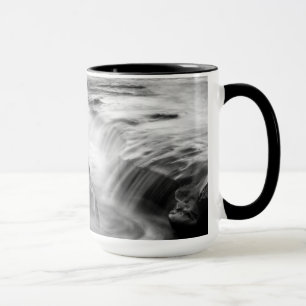 Taza Marea Creciente En La Playa