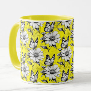 Taza Mariposa En El Diseño Amarillo Del Patrón De Flor
