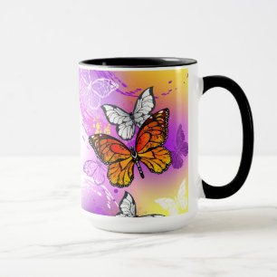 Taza Mariposas monarcas en fondo morado