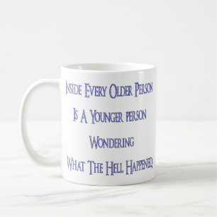 Taza más vieja divertida chistosa de la taza de