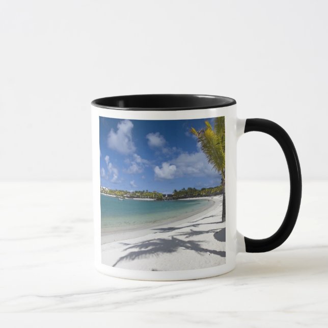 Taza Mauricio, Mauricio oriental, Trou d'Eau Douce, (Derecha)