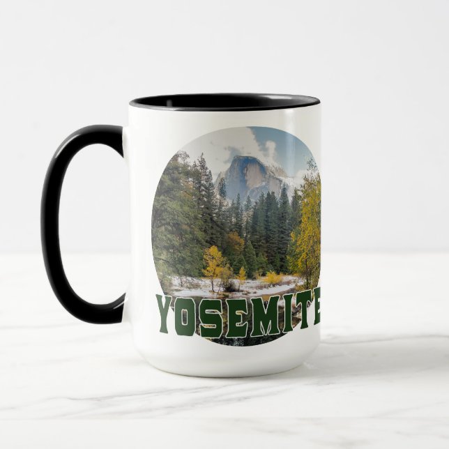 Taza Media residencia en otoño, con el texto "Yosemite" (Izquierda)