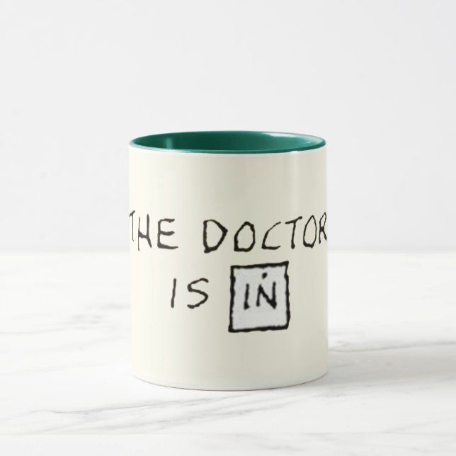 Taza médico está en el médico médico pun mug divertido (Centro)