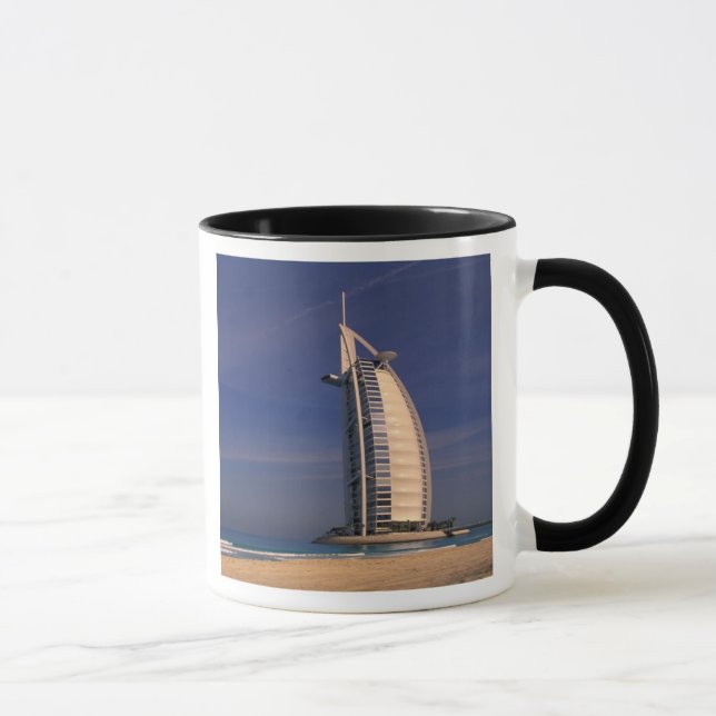 Taza Medio Oriente, Emiratos Árabes Unidos, Dubái, Burj (Derecha)
