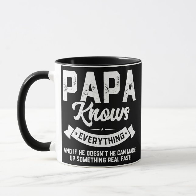 Taza Mens Papa Knows Everything 60th Gift Funny (Izquierda)
