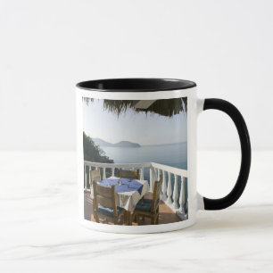 Taza México, Guerrero, Zihuatanejo. Mesa de café sobre