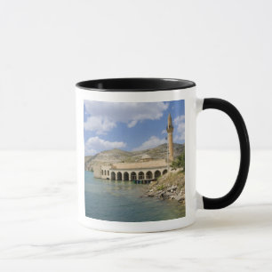Taza Mezquita Central Halfeti Merkez Camii parcialmente