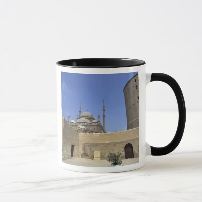 Taza Mezquita Mohammed Ali en la ciudadela de El Cairo, (Derecha)
