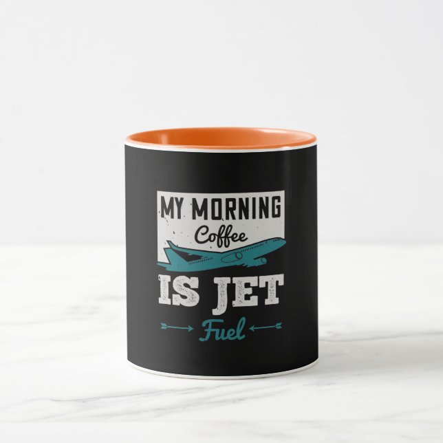 Taza Mi café matutino es combustible Jet. (Centro)