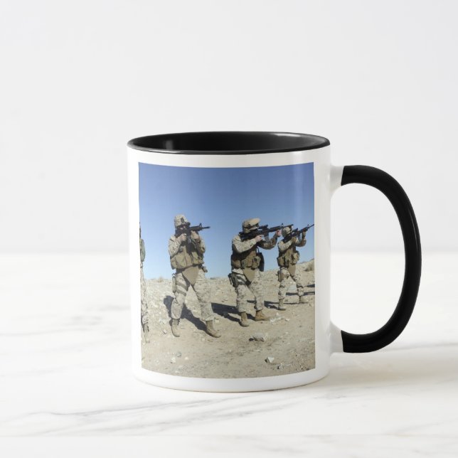 Taza Miembros del equipo militar de transición (Derecha)