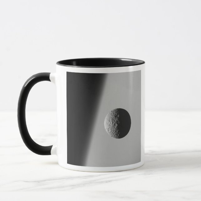 Taza Mimas de la luna de Saturno (Izquierda)