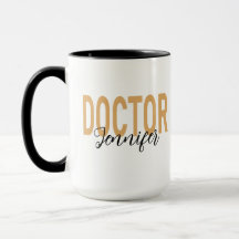 Minimalista y elegante doctor en oro con nombre pe
