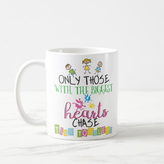 Taza minúscula de los niños de la caza del (Izquierda)