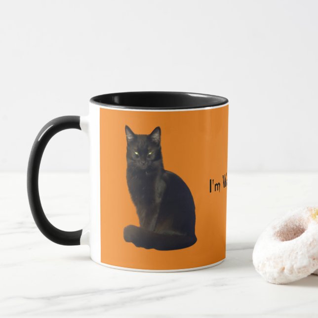 Taza Mirando al gato negro | NARANJA | Te estoy vigilan (Con donut)