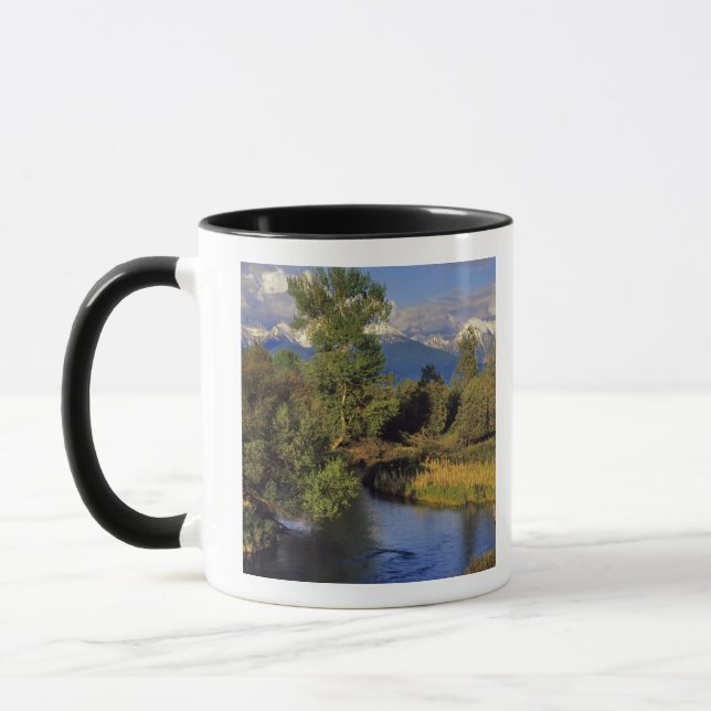 Taza Mission Creek en el National Bison Range en (Izquierda)