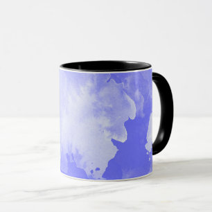 Taza modelo de la violeta de la acuarela
