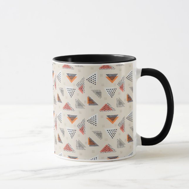 Taza Modelo dibujado mano geométrica del triángulo (Derecha)