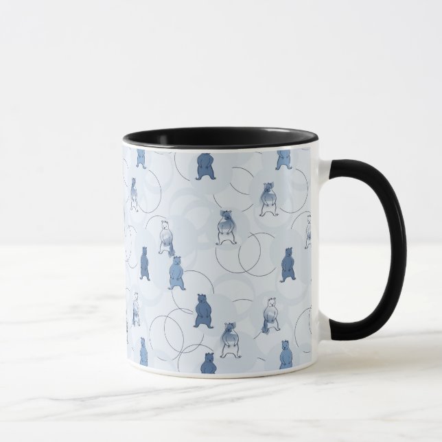 Taza modelo que ofrece a un oso grizzly (Derecha)