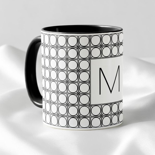 Taza Modern Rattan Pattern Chic Black Initial Monogram (Subido por el creador)