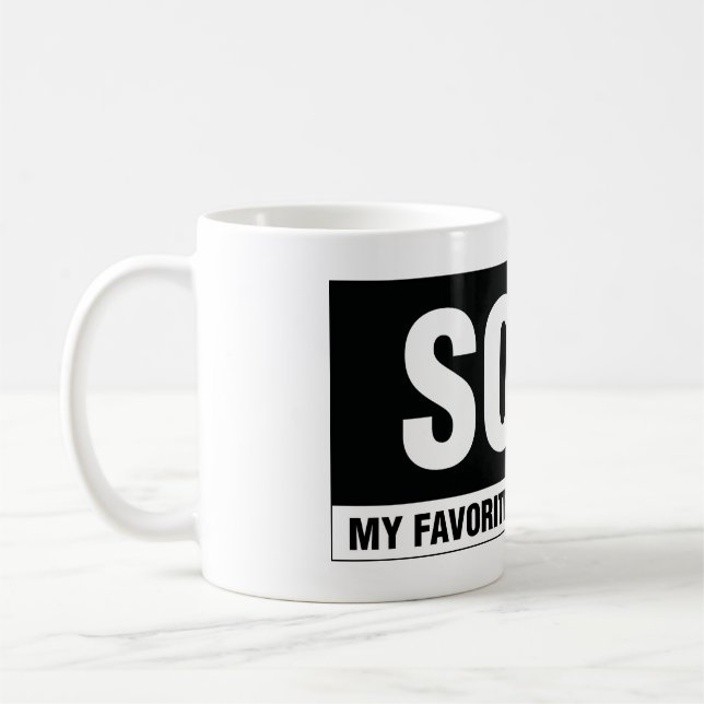 Taza moderna de la caligrafía de las propiedades (Izquierda)