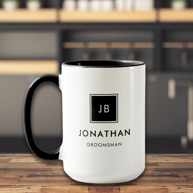 Taza Moderno Monograma blanco y negro Iniciales Groomsm (Subido por el creador)