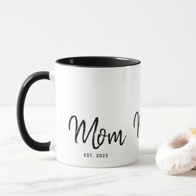 Taza Mom Established New Mom Gift Two-Tone Coffee Mug (Con donut)