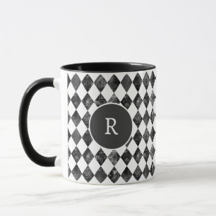 Taza monograma clásico de tablero de ajedrez en blanco 
