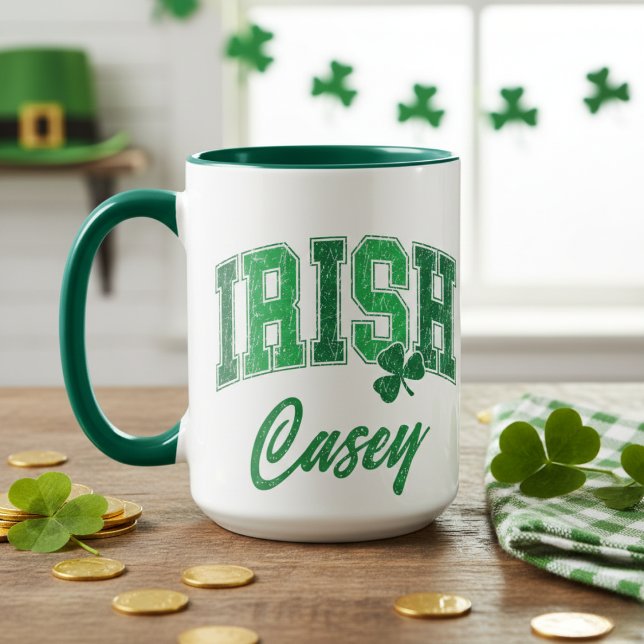 Taza Monograma del Orgullo Irlandés Retro San Patrick (Retro Irish Pride Monogram St Patrick's Day Mug)