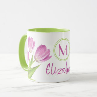 Taza Monograma floral elegante de tulipanes rosados de 