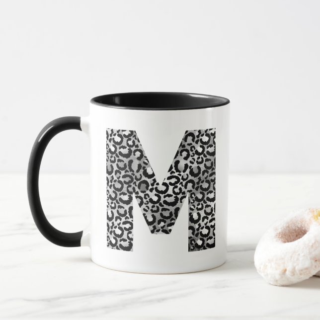 Taza Monograma M inicial plateado gris y negro (Con donut)