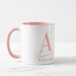 Taza Monograma mínimo de la dama de honor rosa y blanco