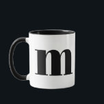 Taza Monograma moderno Letra inicial m Negro y Blanco<br><div class="desc">Monograma m moderno en blanco y negro. Si su carta preferida no funciona en esta taza,  por favor vea la colección de mug de monograma para la carta que desea o contacte conmigo.</div>