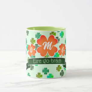 Taza Monograma sobre el patrón de Shamrock de encéfalo 