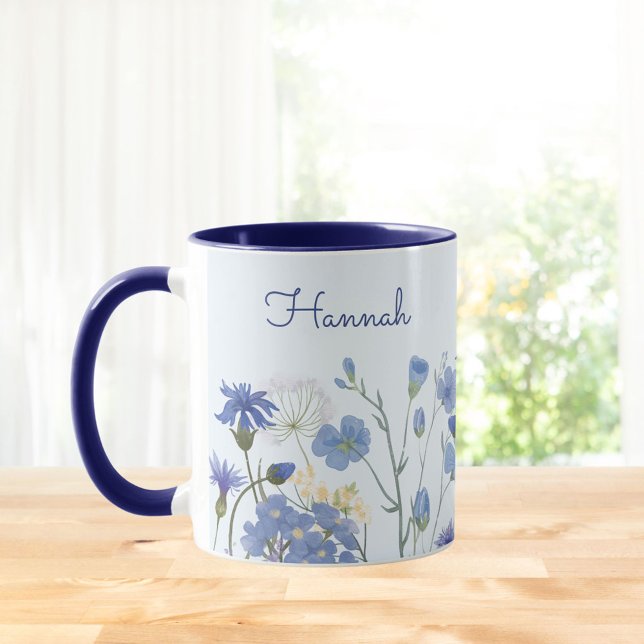 Taza Monogramo Blue Watercolor Wildflower Meadow (In situ Kitchen table)