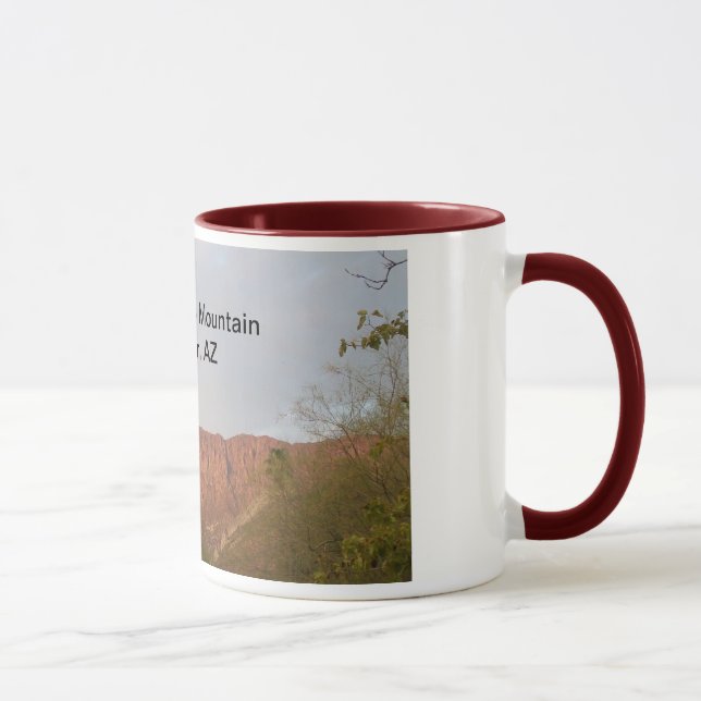 Taza Montaña del salto de Apache, superior, AZ (Derecha)