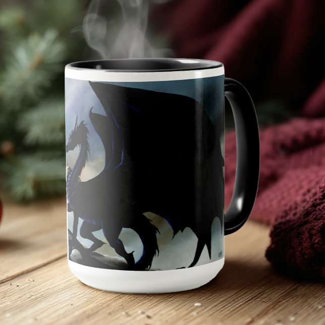 Taza Montañas azules de la fantasía del dragón negro (Subido por el creador)